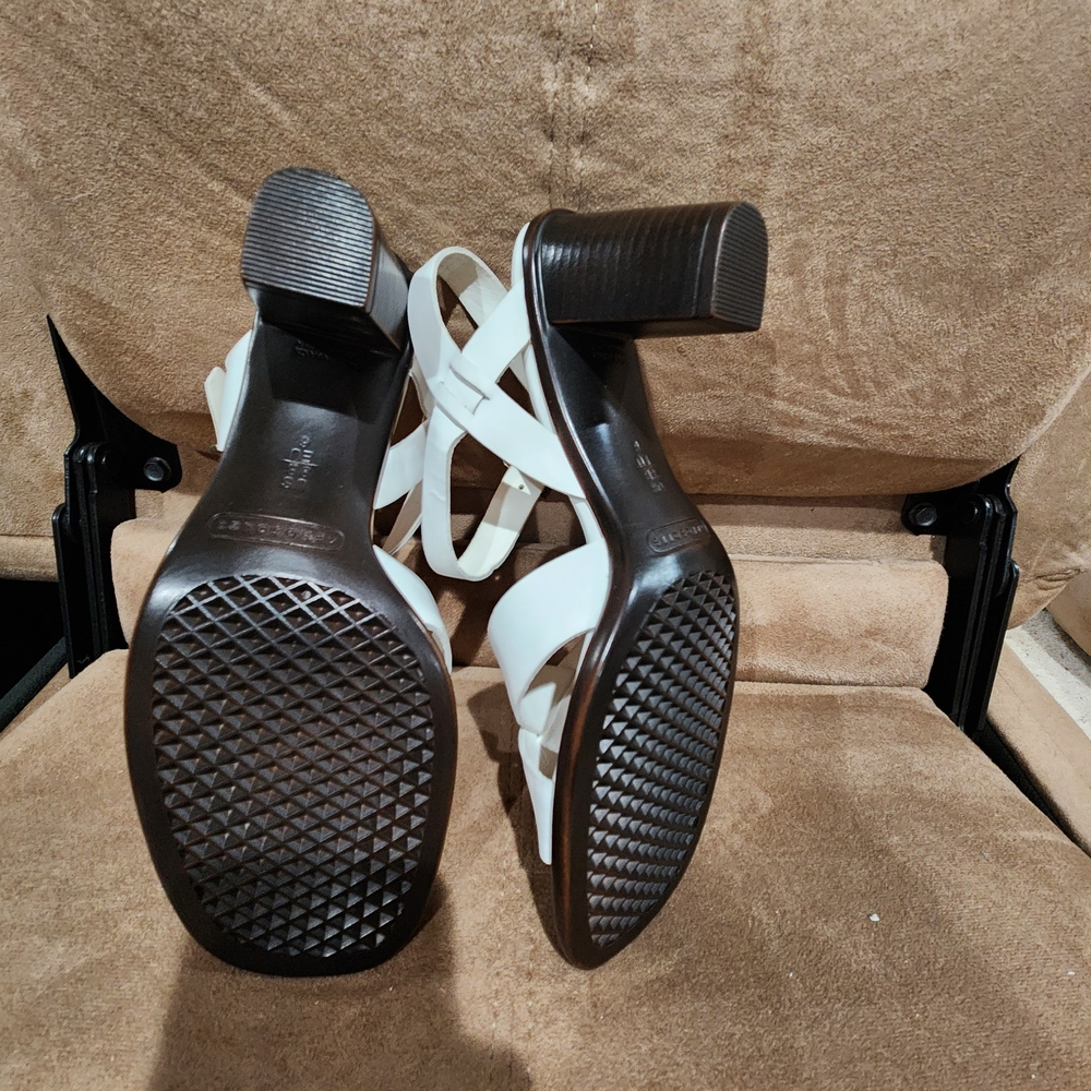 AEROSOLES White Cross-Strap Sandals - Picture 4 of 7